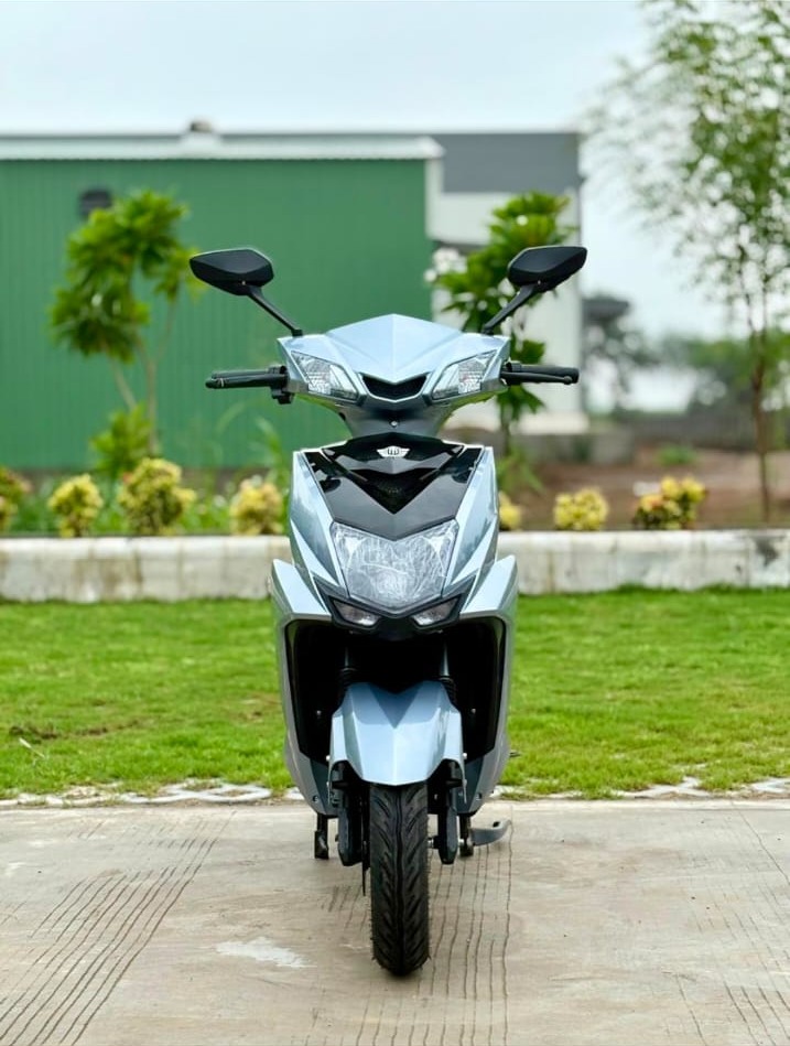 EZ Non-RTO Mid Variant electric scooter in silver, front view