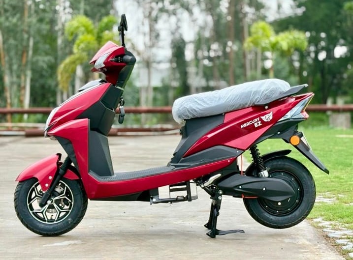 EZ Non-RTO Mid Variant electric scooter in red, side view